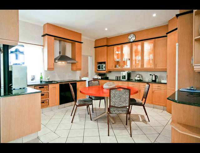 3 BEDROOM HOUSE FOR SALE IN OBSERVATORY